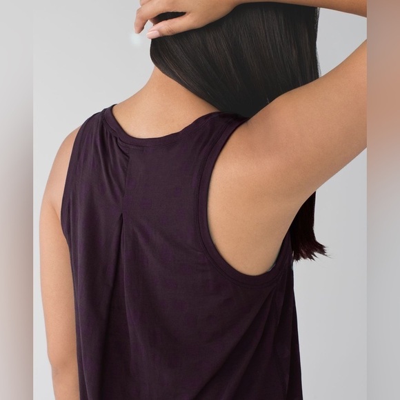 Lululemon Go Om Tank in Ghost Weave Burnout Black Cherry Size 6. - Picture 11 of 14